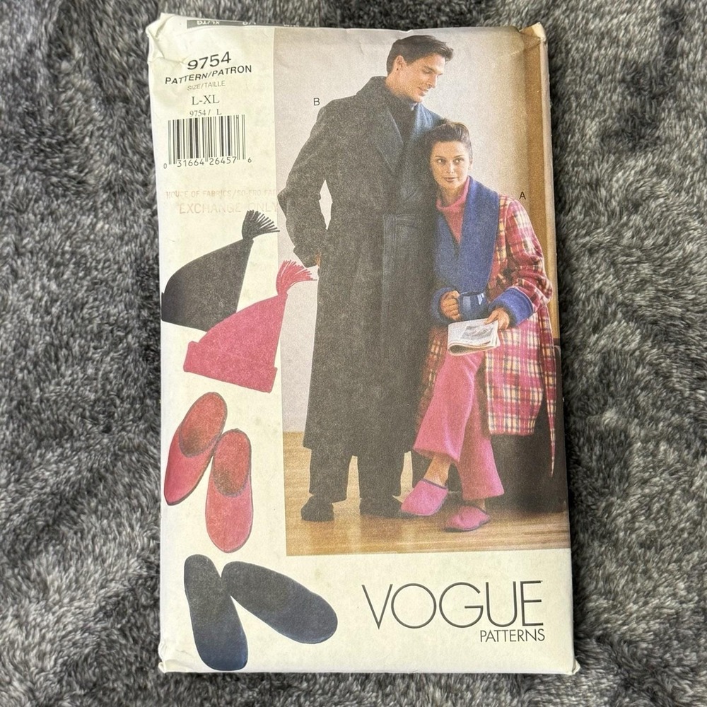 Vintage Vogue Sewing Pattern #9754 Robe Belt Top Pants Hat Slippers Uncut/FF